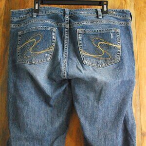 Silver Womens Plus Size BootCut Jeans AIKO Size 18 x 33